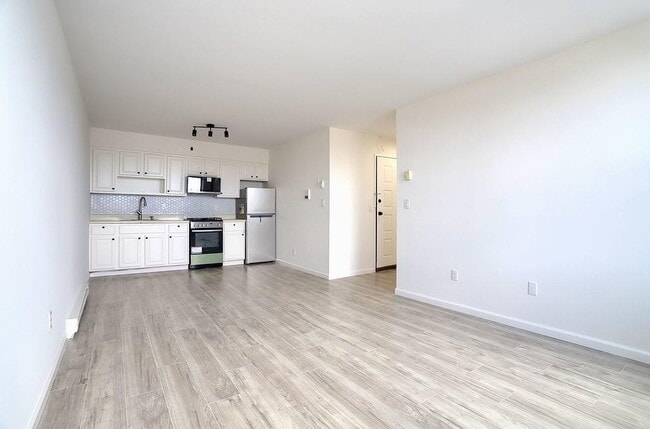 Photo - 502 Central Ave Unit D1