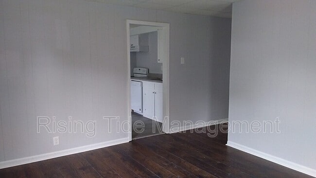 Building Photo - 2529 Circle Dr