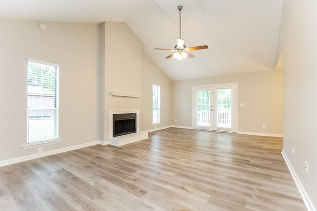 Photo - 214 Merritt Dr