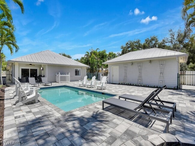 Photo - 740 5th Ave N Casa