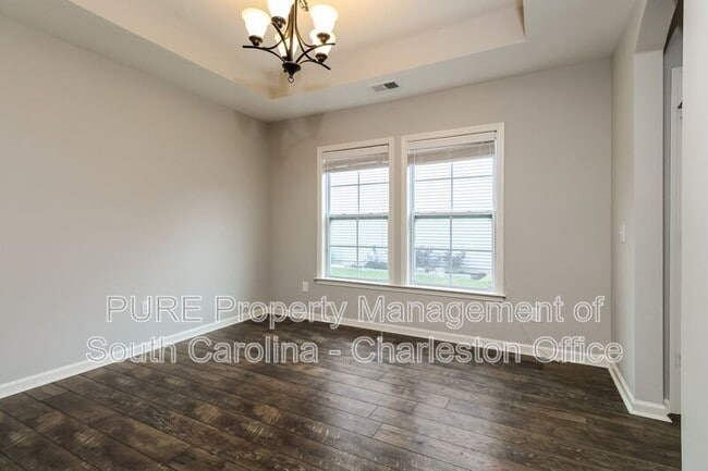 Photo - 616 Zinnia Dr