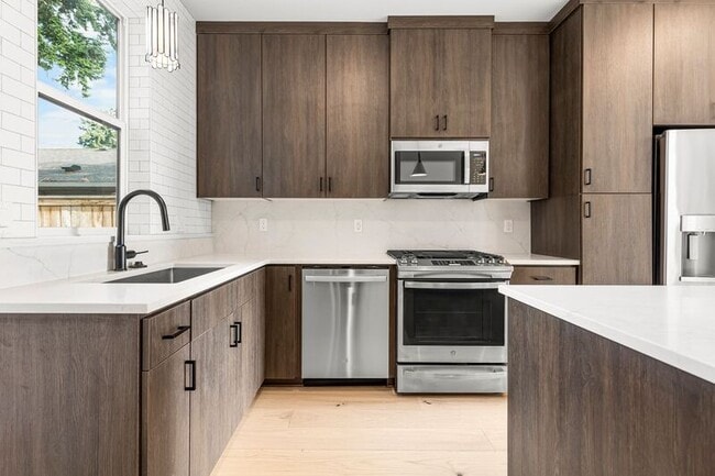 Photo - 8216 N Hurst Ave Townhome