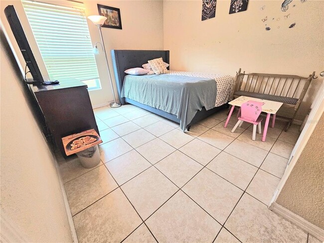 Photo - 343 Ardmore St