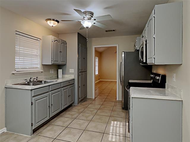 Photo - 3320 Stanley Ave