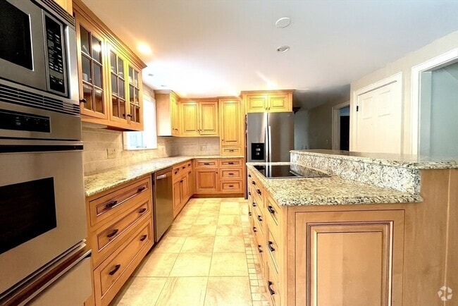 Building Photo - 170 Saddle Hill Rd Rental