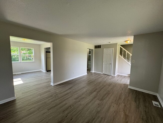 Photo - Far Eastside Large 3 Bedroom 1.5 Bath