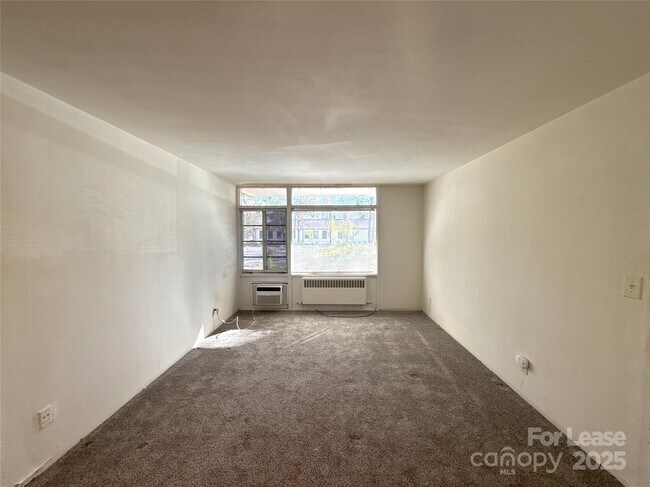 Photo - 2126 E 7th St Unit 103