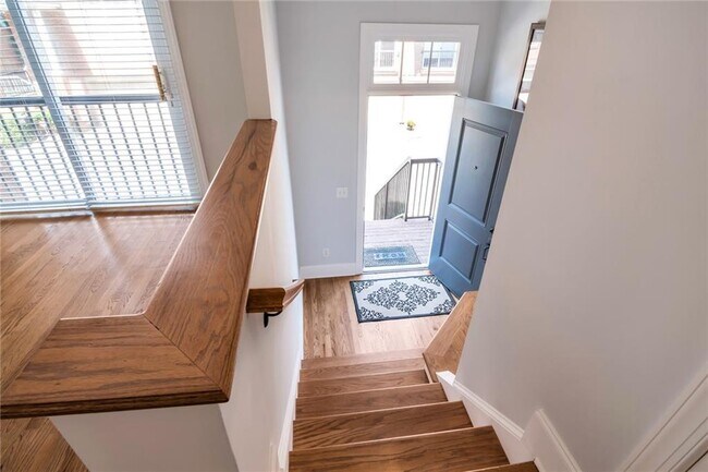 Photo - 58 Emerson Hill Square