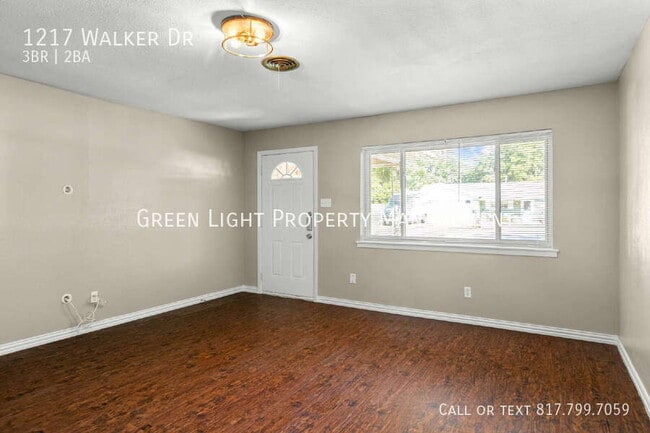Photo - 1217 Walker Dr