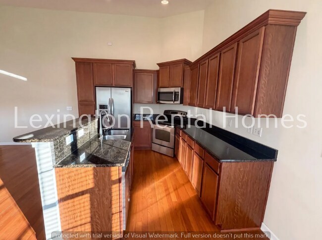 Photo - 152 Castlefield Dr