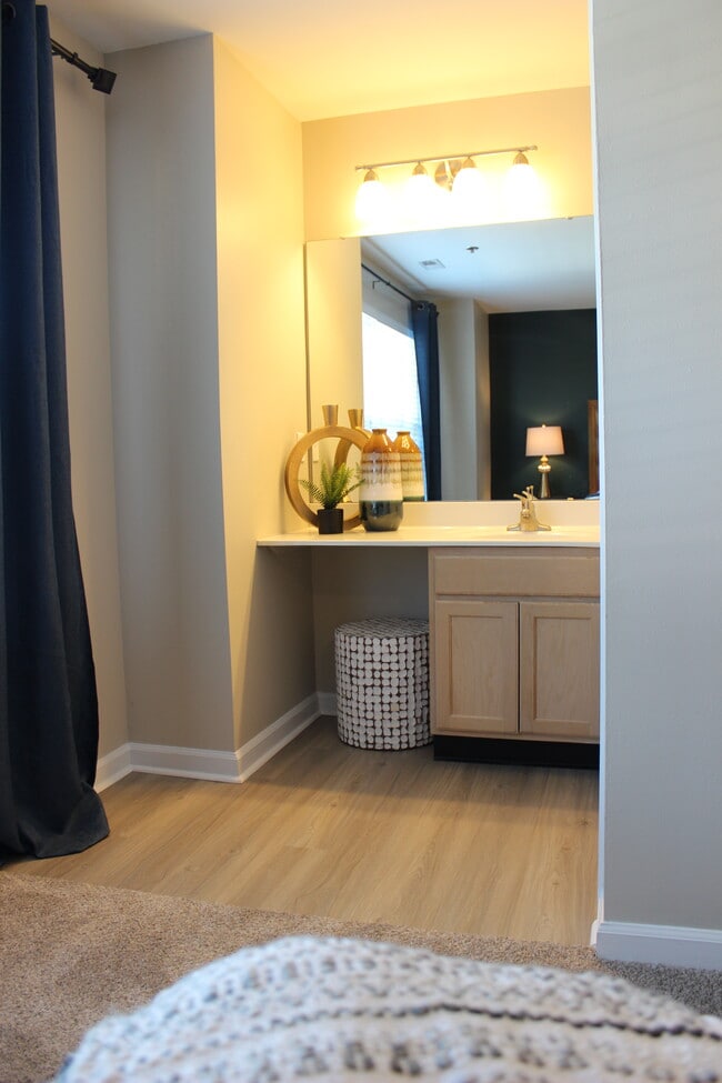 Polo Downs Apartments For Rent in Fenton, MO