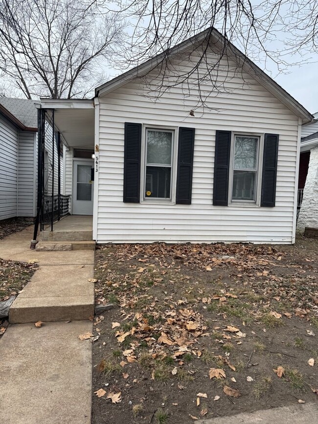 Building Photo - Spacious 1 Bedroom House Near Highway 55