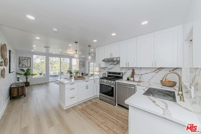 Photo - 1832 Burnell Dr