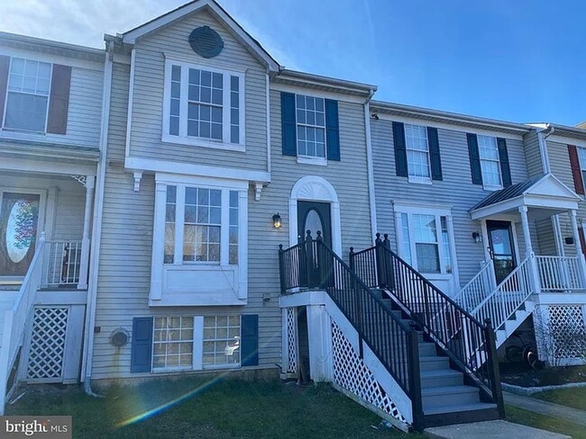 Building Photo - 3 Bedroom 1 1/2 bath townhome in Newark/Bear area