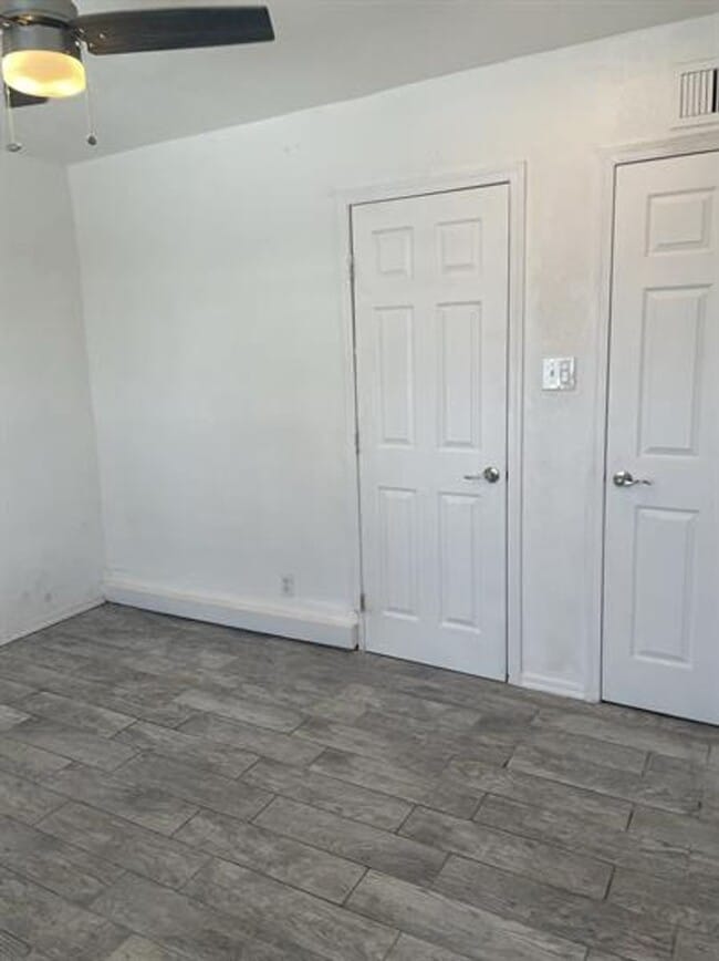 Photo - Minutes to U of A Duplex