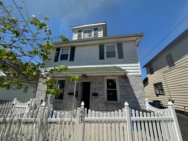 Photo - 645 8th St Casa
