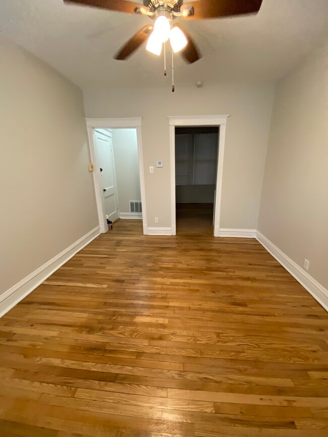 Photo - 917 N Rockwell St Unit #2