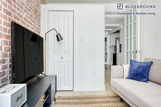 Photo - 41 W 24th St Unidad FL5-ID617