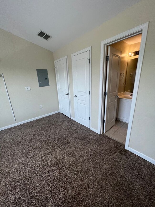 Photo - 15-1527 Kisling Unit 15-1527 - C