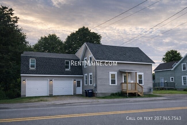 Building Photo - 492 Main St Unit 1