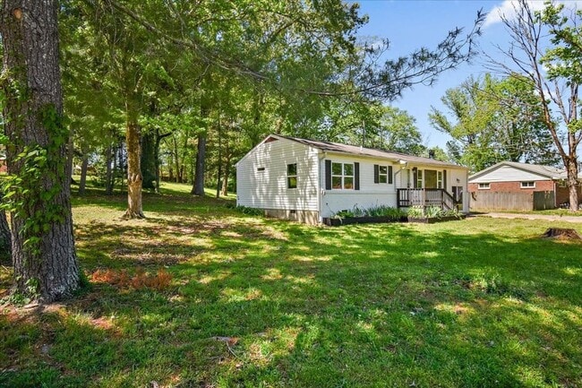 Photo - 309 Rickenbacker Dr
