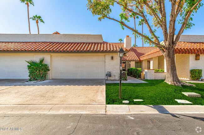 Building Photo - 5712 N Scottsdale Rd Rental