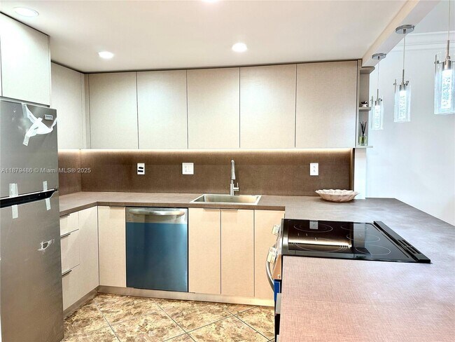 Photo - 1849 S Ocean Dr Unit 605