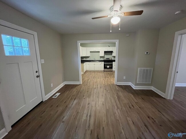 Photo - 1511 Danville Rd SW