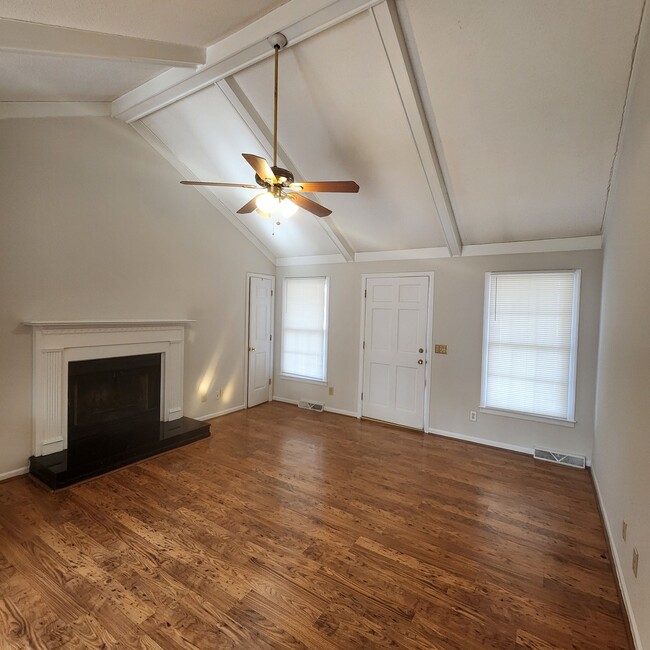 Photo - 103 Brams Ct