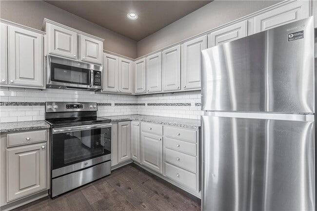 Photo - 3814 SW Peachwood Dr