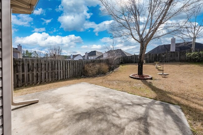 Photo - 2520 Stonecreek Trail