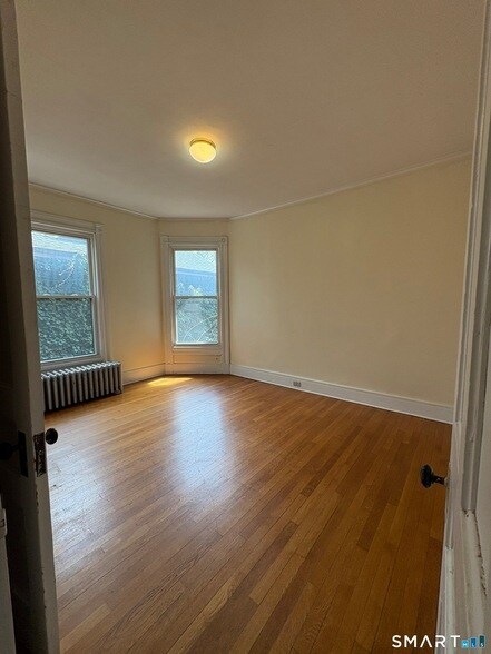Photo - 799 Elm St