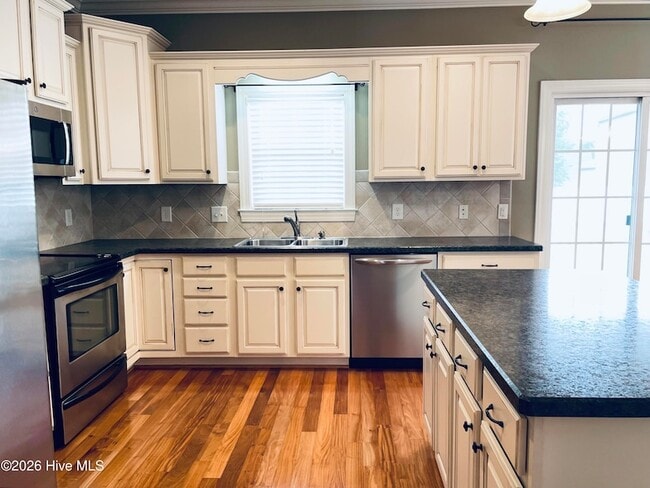 Photo - 2208 Tulls Cove Rd