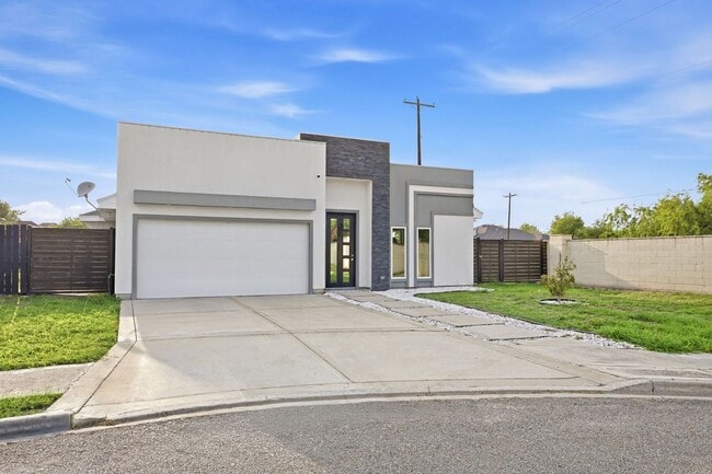 Building Photo - 4000 S Las Nubes St