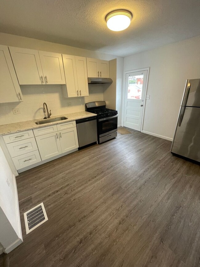 Photo - Duplex Building in Mt Washington