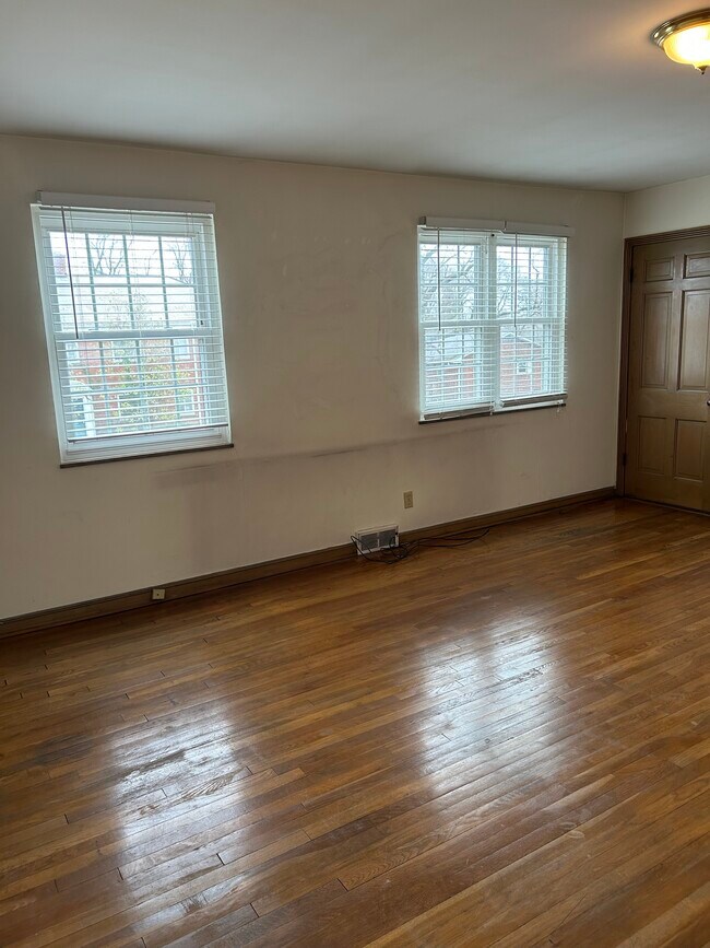Photo - 2009 Elmwood Ave Unit C