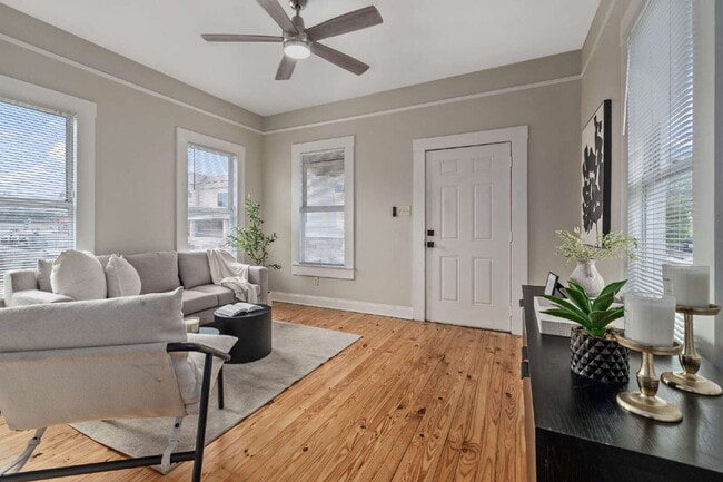 Photo - "Charming 2-Bedroom Bungalow in Tampa's Vibrant Heart – Cozy 796 Sq Ft Retreat!"