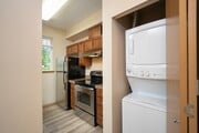 1x1 Economy - 605 sq ft