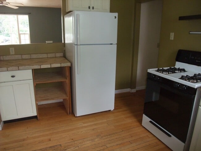 Photo - Adorable Little House Just A Few Blocks From The Campus