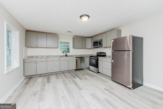 Photo - 3584 Log Cabin Dr