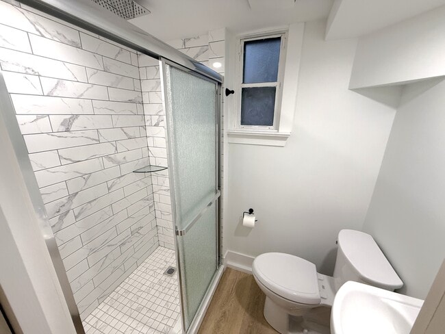 Photo - 330 Willingdon Av Unité 1