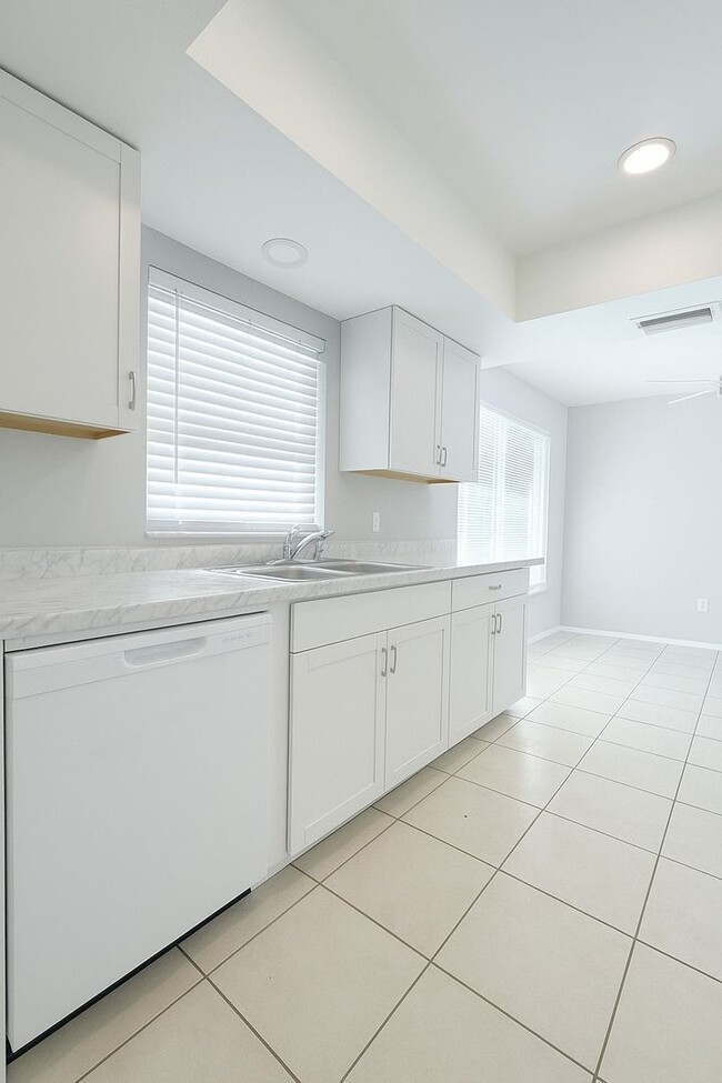 Photo - 4532 SW 8th Pl Apartamento Unidad A