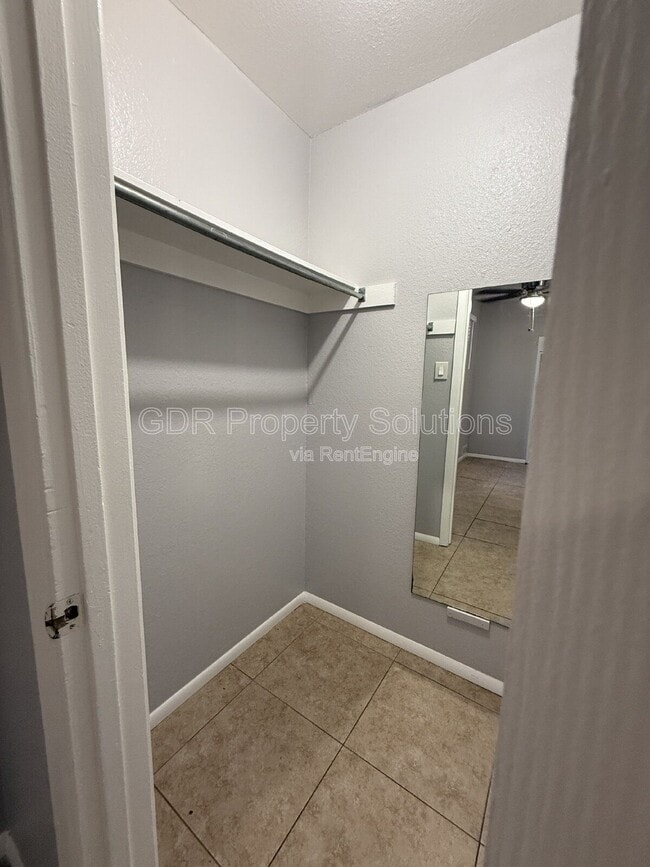 Photo - 401 14th St NW Unidad 13