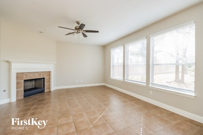 Photo - 18103 Yellowstone Trail