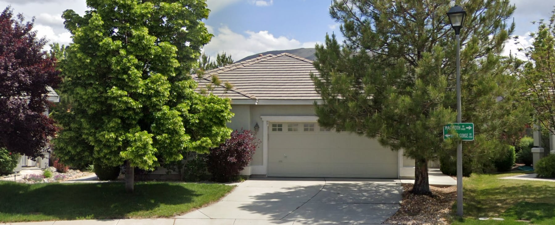 COMING SOON! 3 Bed, 2 Bath South Reno Home with Large Backyard - COMING SOON! 3 Bed, 2 Bath South Reno Home with Large Backyard
