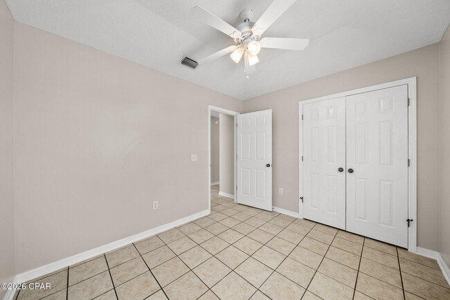 Photo - 615 Poinsettia Ct