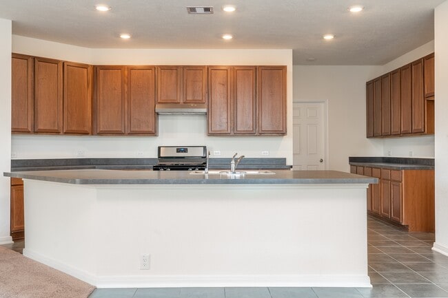 Photo - 6120 Whitewing Rd House