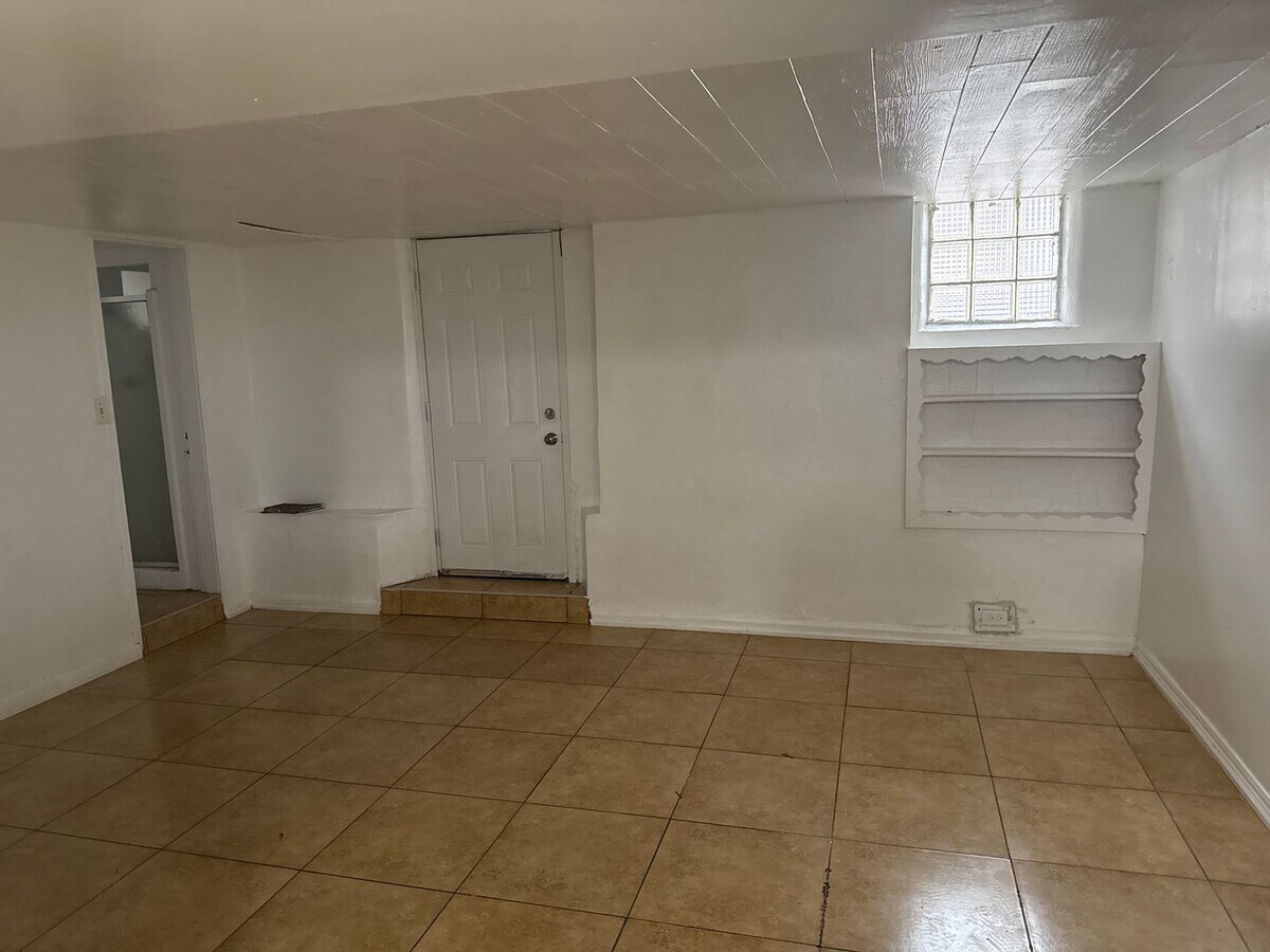 Photo - 618 E 21st St Unit C