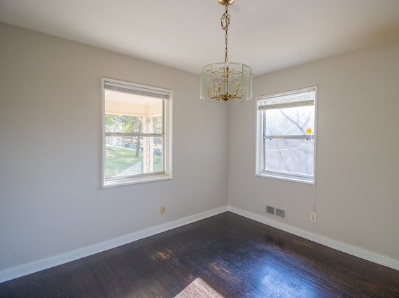 Photo - 9877 Redcliff Rd