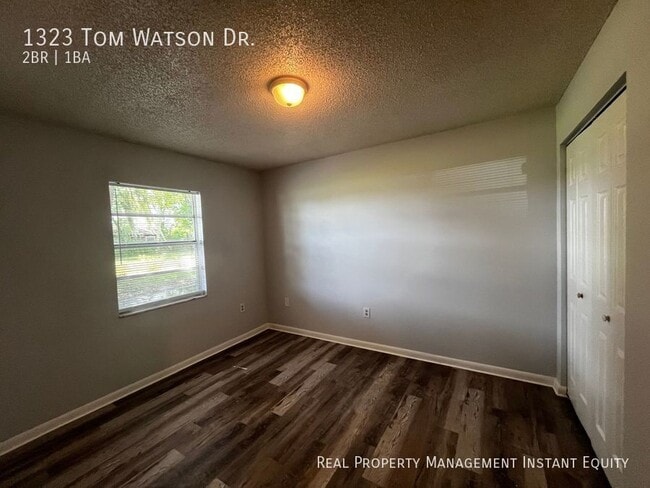 Photo - 1323 Tom Watson Rd